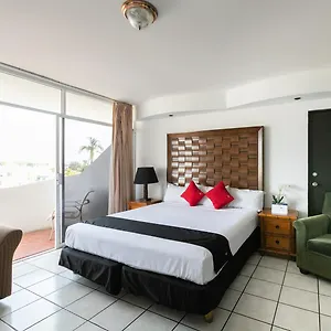Capital O Zona Dorada Inn, 4* Mazatlán